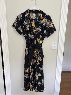 Floral Button-Front Black Shirt Dress with Waist Tie